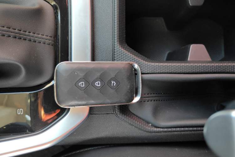 Used Wuling Alvez 2022 1.5L CVT Comfort Edition Vehicle Key