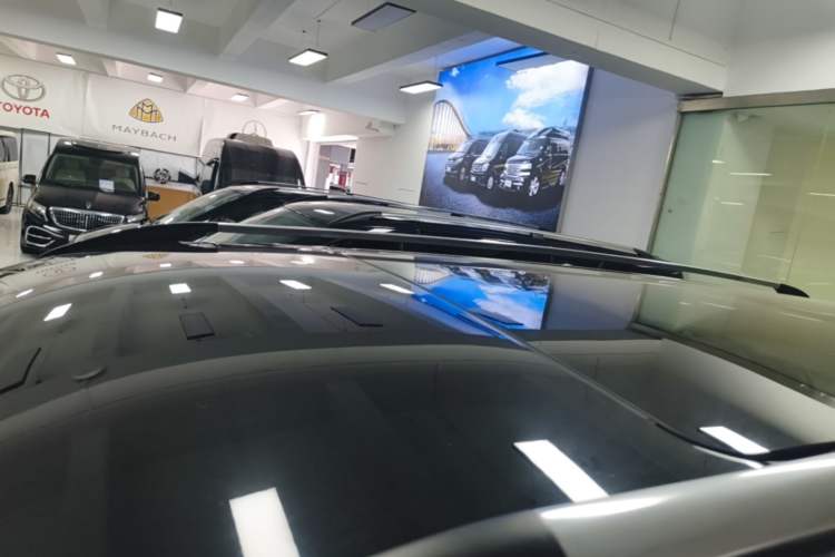 Used Mercedes-Benz V-Class 2020 V 260 Avantgarde Edition
