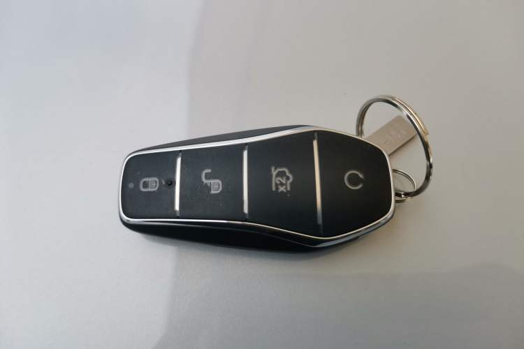 Used BYD Yuan UP 2025 Model 301KM Leading Version Interior 1