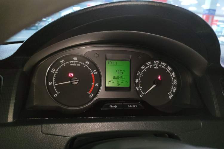 Used Skoda Rapid 2013 1.4L Manual Smart Selection Trim