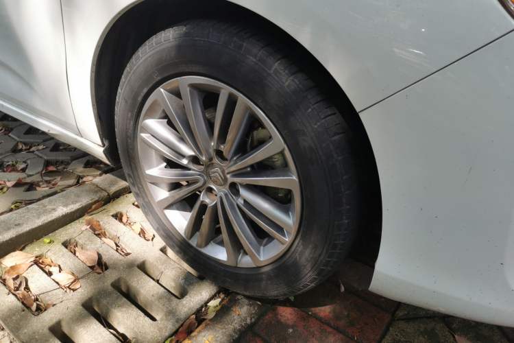 Used Citroen C4L 2014 1.8L Intelligent Drive Manual Version – Dynamic Edition