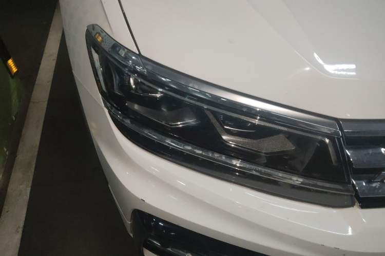 Used Volkswagen Tiguan L 2019 330TSI Automatic Two-Wheel Drive R-Line Flagship Model China VI Standard