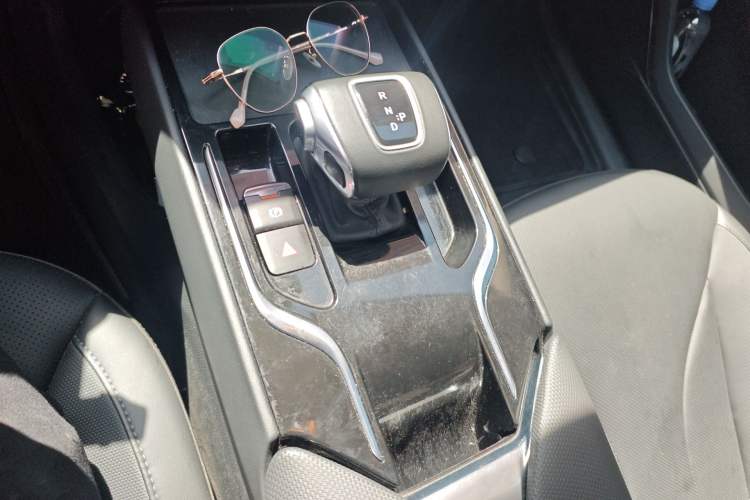 Used Hongqi E-QM5 2022 431 km Charge & Enjoy Edition Gear Lever