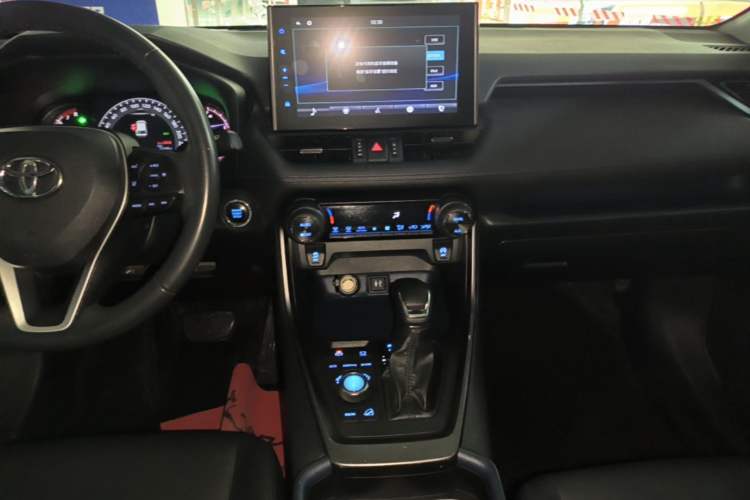 Used Toyota Wildlander 2021 2.0L CVT 4x4 Luxury Edition Audio And AC Panel