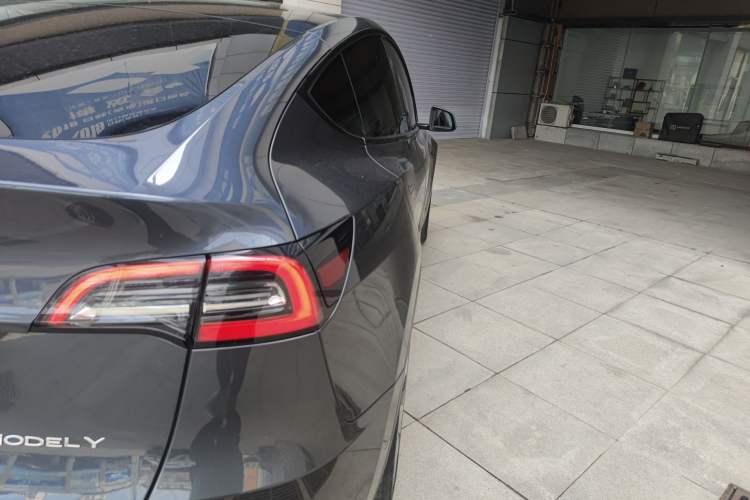 Used Tesla Model Y 2021 Long-Range All-Wheel-Drive Version