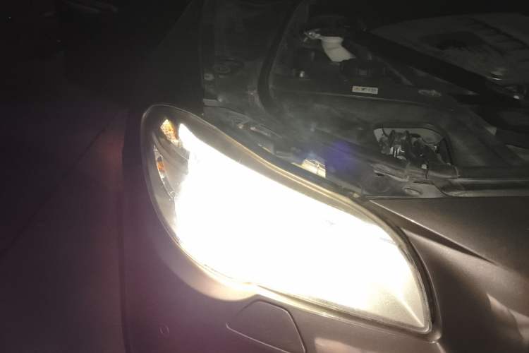 Used BMW 5 Series 2014 530Li Leading Model
