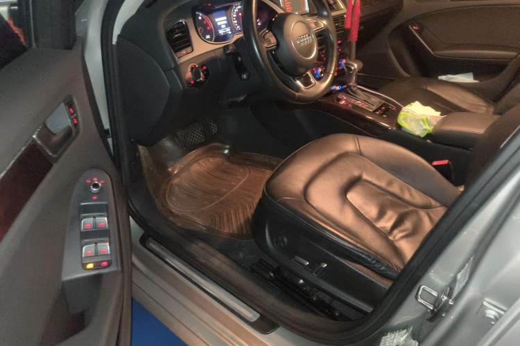 Used Audi A4L 2015 35 TFSI Automatic Comfort Model