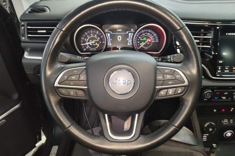 Used Jeep Grand Commander 2018 2.0T Four-Wheel Drive Smart Enjoyment Version China V Emission Standard Steering Wheel