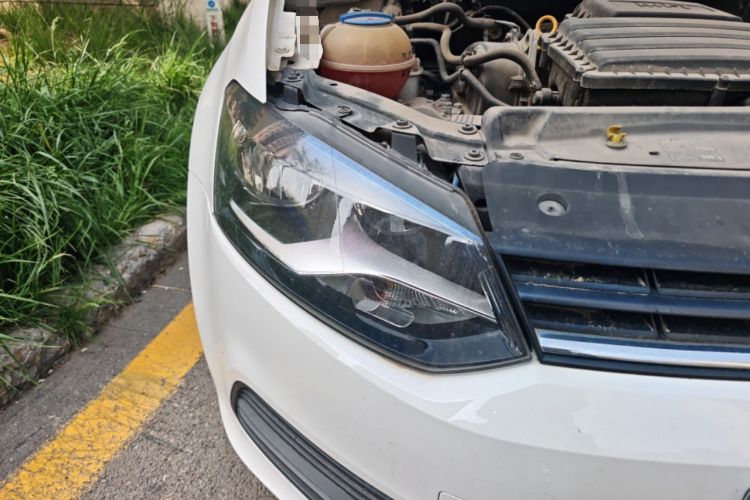 Used Volkswagen Polo 2016 1.4L Manual Fashion Model