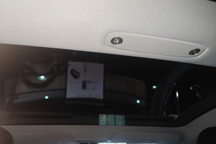 Used Tesla Model 3 2019 Standard Range Rear-Drive Upgraded Version
