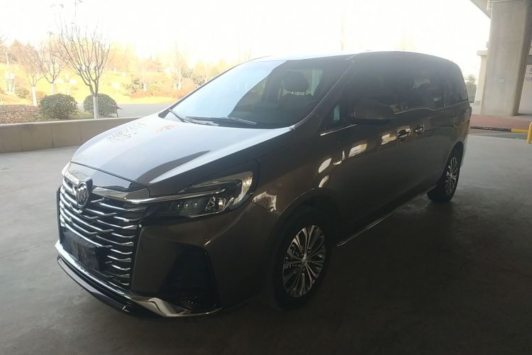 Used Buick GL8 2023 Land Executive Class Comfort Model