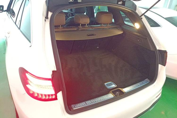 Used Mercedes-Benz GLC 2018 Facelift GLC 260 4MATIC Luxury Edition