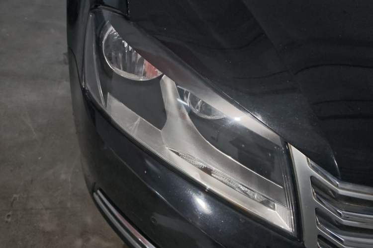 Used Volkswagen Magotan 2012 Revised 1.4 TSI Luxury Version Right Front Headlight