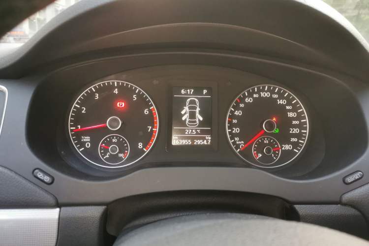 Used Volkswagen Sagitar 2014 Revised Version 1.4TSI Automatic Luxury Edition Instrument Cluster