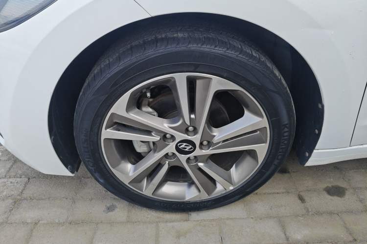 Used Hyundai Elantra (6th Generation / Lingdong) 2016 1.6L Automatic ZhiXuan – Elite Version
