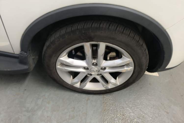 Used CHANGAN CS35 2016 1.6L Manual Luxury Model China V Standard