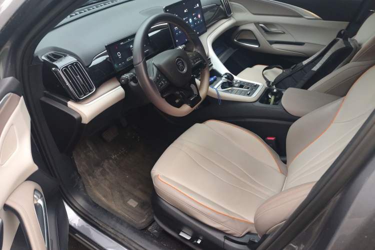 Used BYD Song Pro New Energy 2024 HONOR Edition DM-i 110KM Beyond Model
