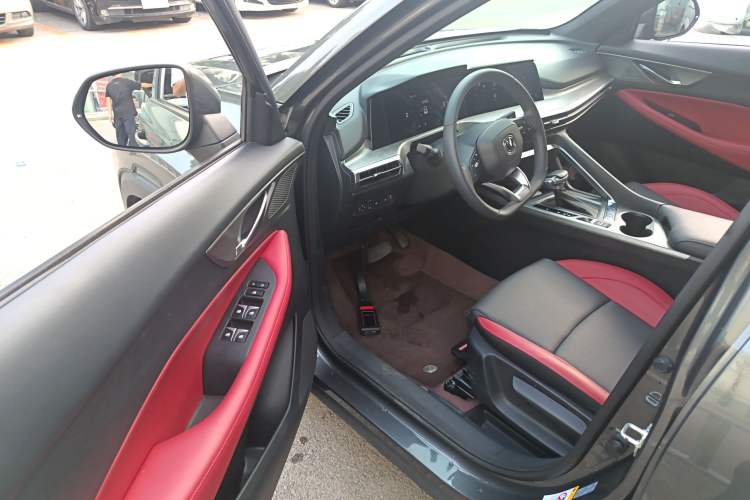 Used CHANGAN CS35PLUS 2021 Revised Version Blue Whale NE 1.4T DCT Luxury Edition