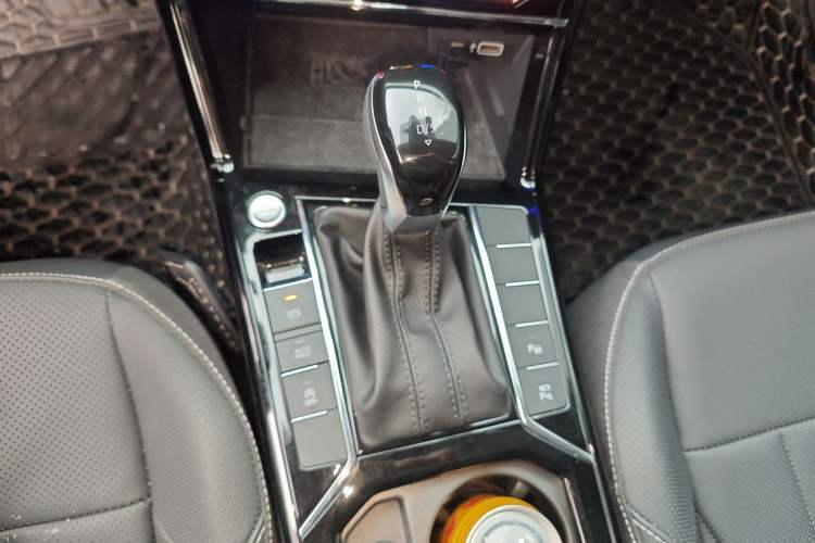 Used Volkswagen Passat 2025 Outstanding Model 380TSI Dragon Glory Edition