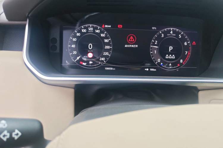 Used Land Rover Range 2021 3.0 L6 Century Extended Classic Edition Odometer Close Up