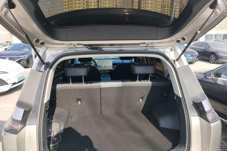 Used AION Y 2024 Plus 610 Intelligent Driving Version Trunk