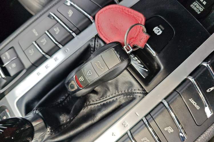 Used Porsche Macan 2020 Macan 2.0T Vehicle Key