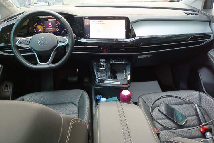 Used Volkswagen Talagon 2022 380TSI All-Wheel-Drive Luxury Prestige Pro 7-Seater Center Console