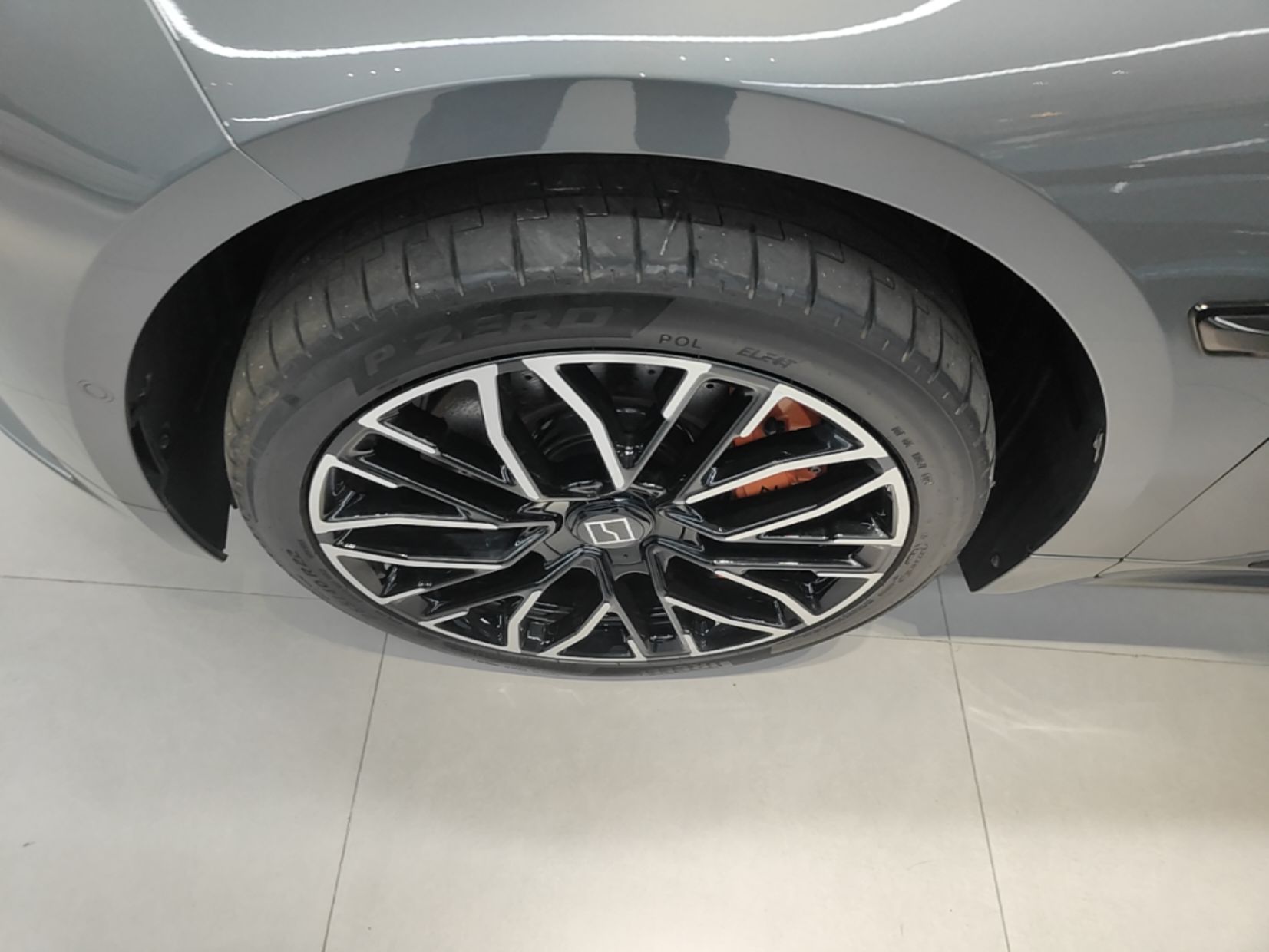 Zeekr 001 2025 YOU Edition 100 kWh All-Wheel Drive — снимка 10