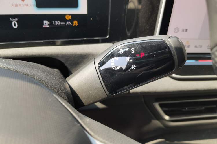 Used Volkswagen Tiguan L 2024 PRO 380TSI Four-Wheel Drive R-Line Prestige Edition Gear Lever