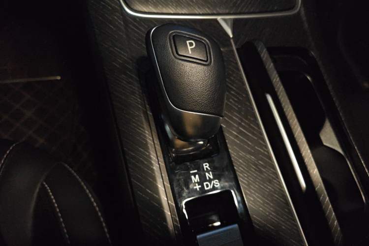 Used Venucia V 2021 260T Idol Edition