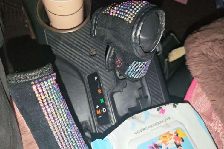 Used Toyota RAV4 2015 2.0L CVT Two-Wheel Drive Fashion Edition Gear Lever