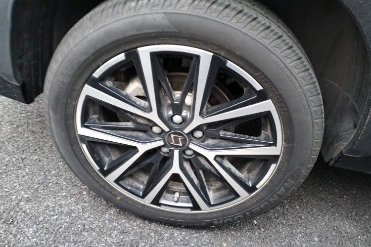 Used SOL X8 PLUS 2023 1.5 TGDI DCT Smart Edition 7-Seater Right Rear Wheel Hub