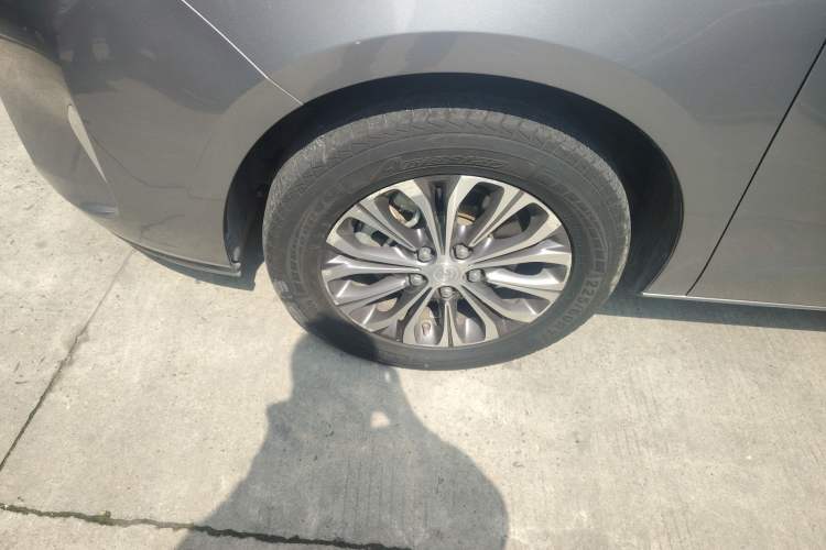 Used Buick GL8 2020 Land Cruiser Executive Class 652T Comfort Model
