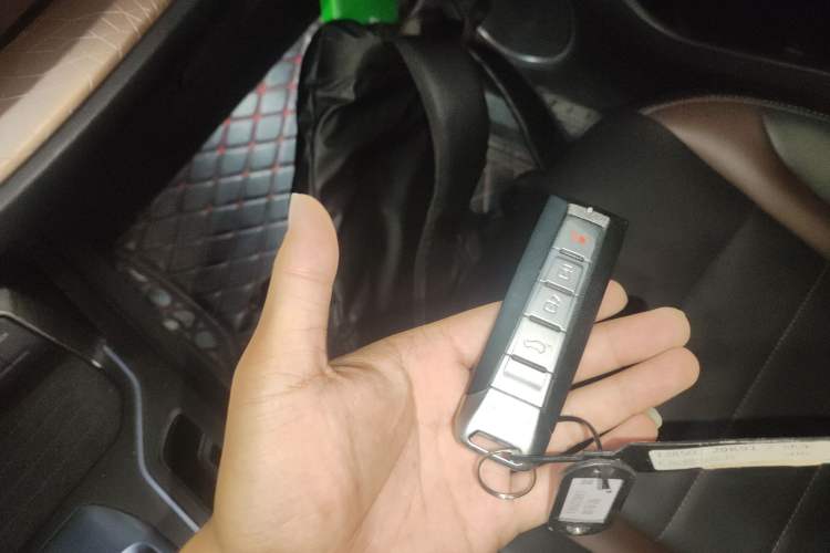 Used Wey VV5 2021 1.5T Two-Wheel Drive Smart Pioneer