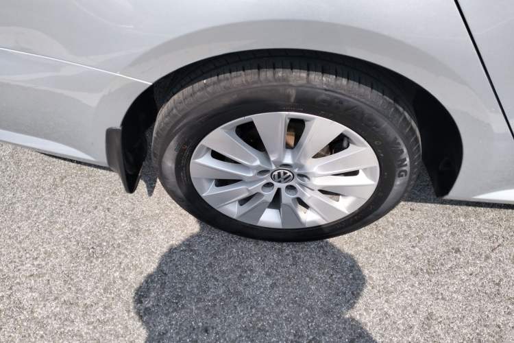 Used Volkswagen Lavida 2013 Restyled Classic 1.6L Automatic Comfort Edition