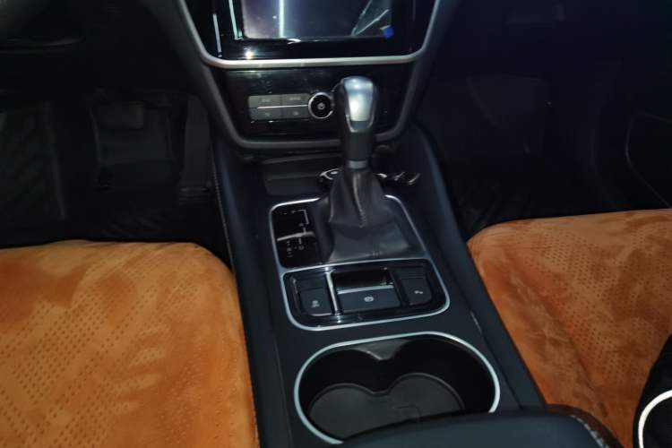 Used BYD Song MAX 2017 1.5T Automatic Smart Connect Elite 7-Seater
