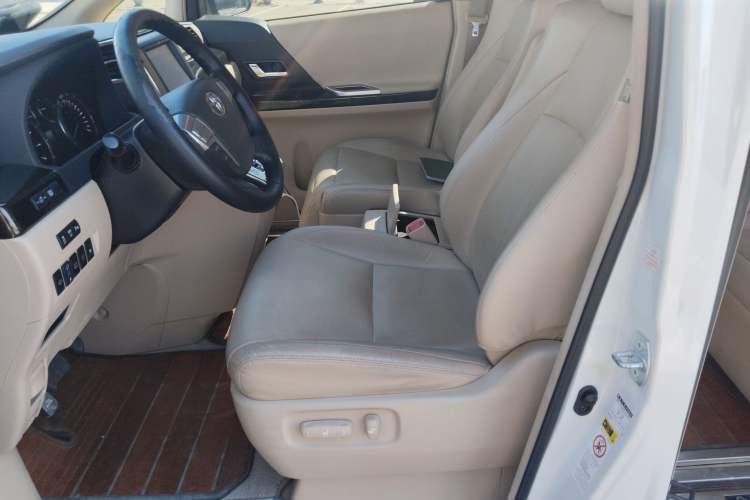Used Toyota Alphard 2012 3.5L Luxury Edition
