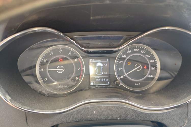 Used Baojun 560 2015 1.8L manual luxury version