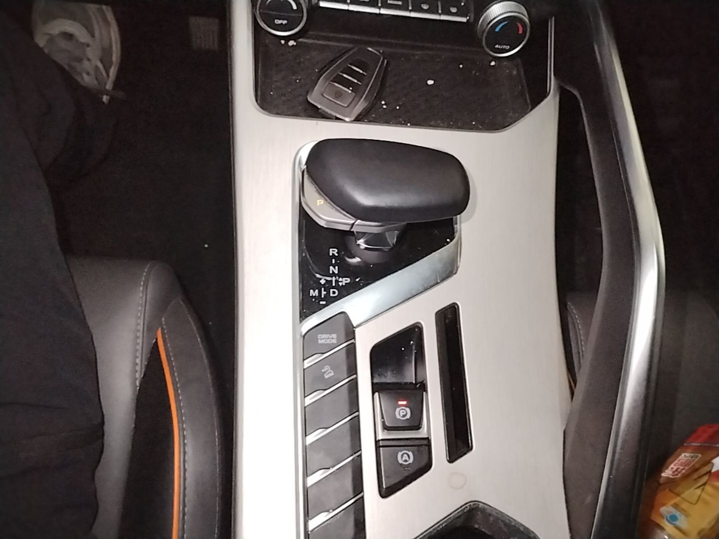 Geely Auto Coolray 2023 1.5T DCT Platinum Edition — снимка 16