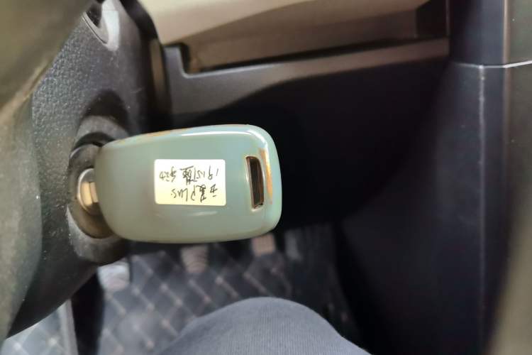 Used Wuling Hongguang PLUS 2019 1.5T Manual Comfort Version 7 Seats
