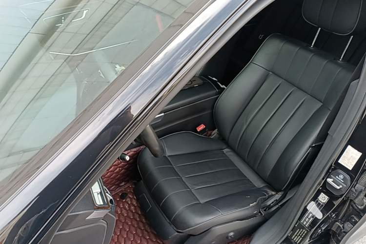 Used Mercedes-Benz E-Class 2015 Revised E 260 L
