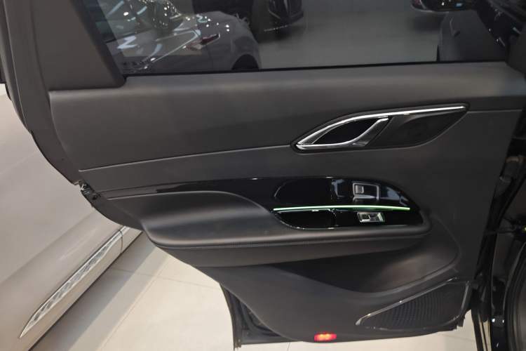 Used Hongqi HS3 2023 1.5T Two-Wheel Drive Shanwei Edition Interior 8