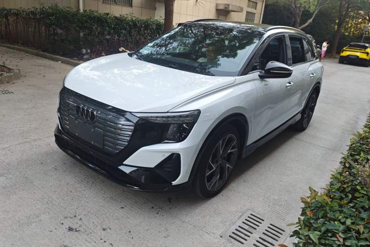 Used Audi Q5 e-tron 2023 40 e-tron Starry Edition White Mage Version