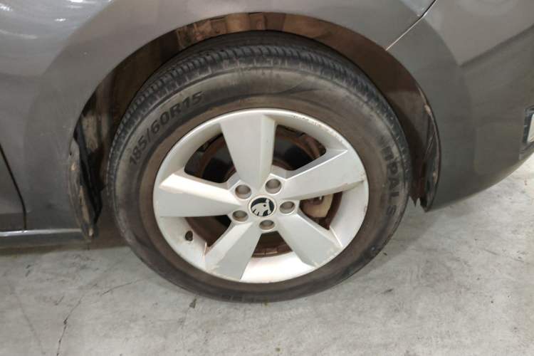 Used Skoda Rapid 2016 1.6L Automatic Chuanxing Edition Right Front Wheel Hub