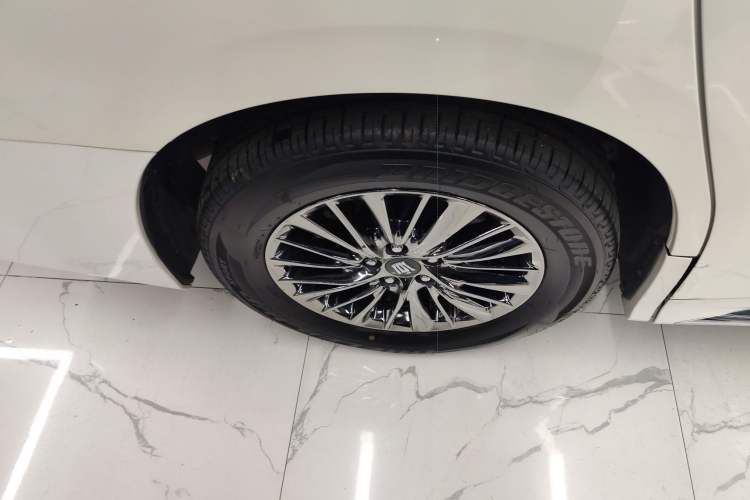 Used Toyota Vellfire 2023 Crown Dual-Engine 2.5L HV Ultimate Edition
