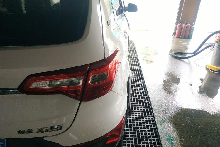 Used BAIC Senova X25 2015 1.5L Manual Elite Edition