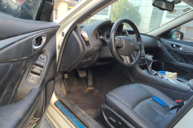 Used Infiniti Q50L 2015 2.0T Enjoyment Edition
