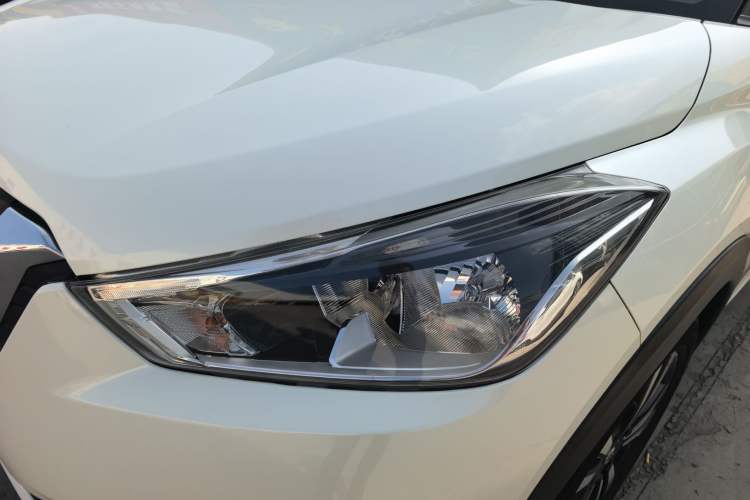 Used Nissan Kicks 2019 1.5L CVT Smart Connect Luxury Edition
