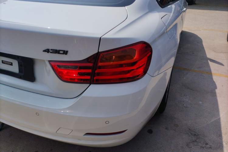 Used BMW 4 Series 2014 420i Fashion Model
