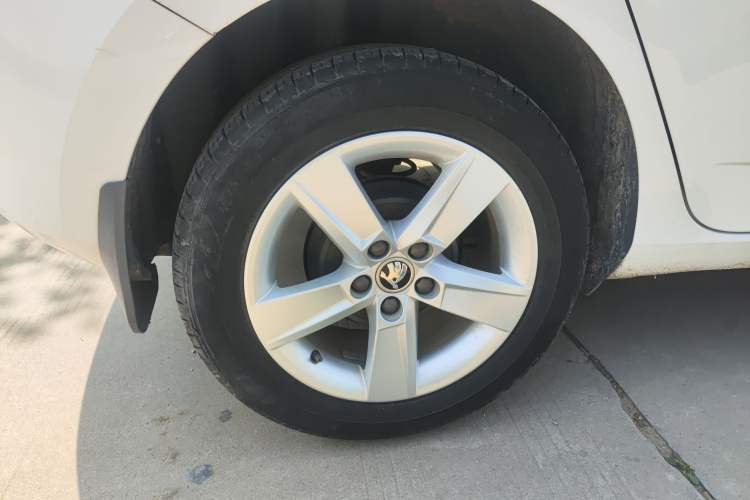 Used Skoda Fabia 2017 1.4L Automatic Car Enjoy Edition
